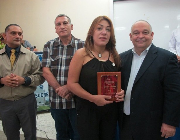 Carolina Martínez (20 años de servicio)